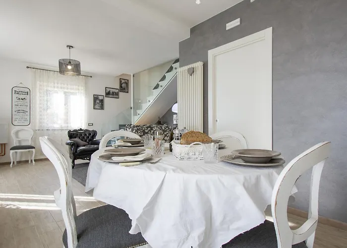 Il Paradiso By Interhome Nyaraló Massa e Cozzile